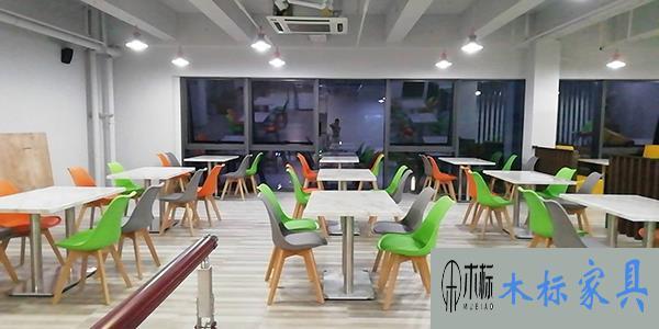 餐飲餐桌椅要怎么分類呢？ 