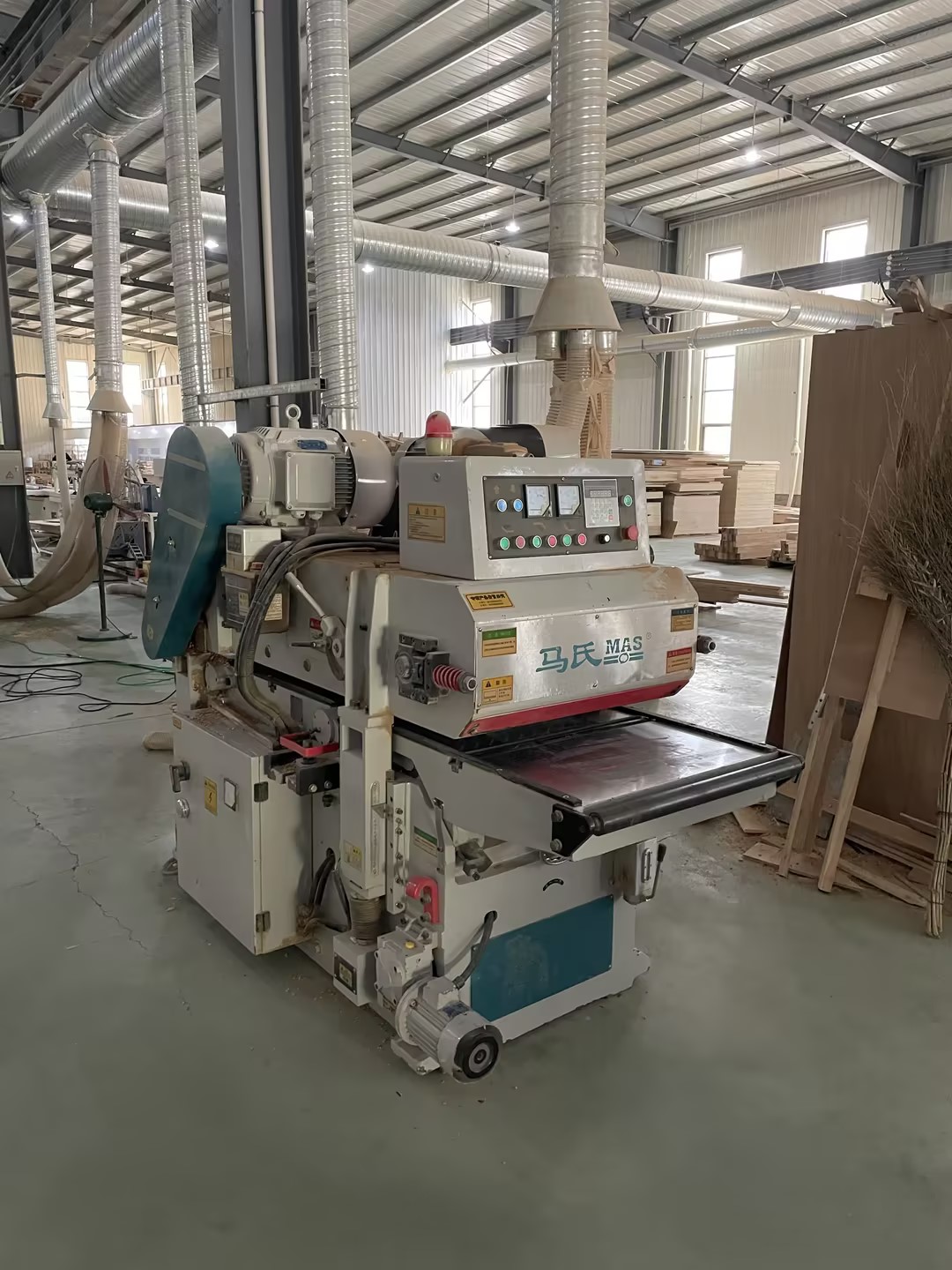 火鍋?zhàn)蓝ㄖ茝S家如何提升自己維護(hù)客戶(hù)