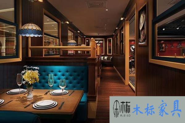如何區分高檔西餐廳家具？布局西餐廳桌椅很講究？ 