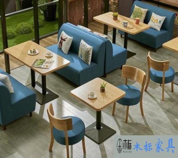 咖啡廳設(shè)計(jì)布局該如何選購(gòu)桌椅板凳？  