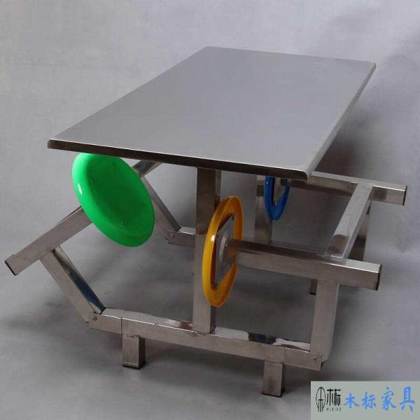 可折疊快餐桌椅價格大概多少錢? 