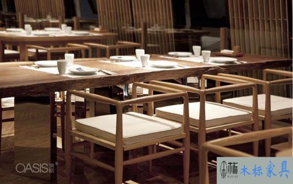 餐廳桌椅擺放有講究，擺對(duì)了坪效穩(wěn)增！ 